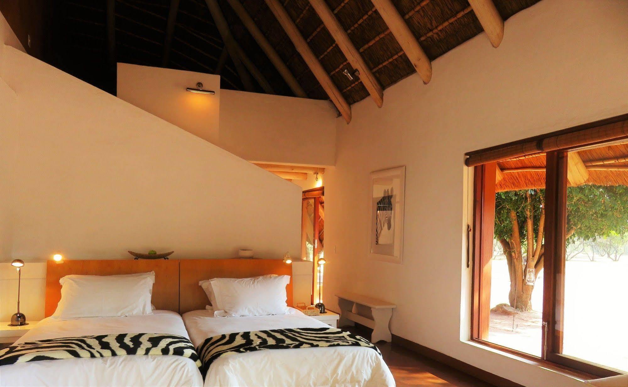 Zebras Crossing Private Game Lodge Modimolle Bagian luar foto